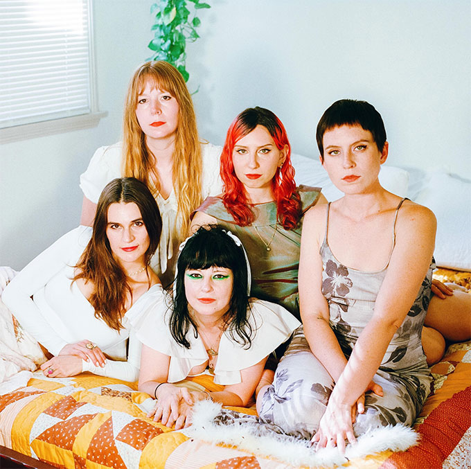Deux vid&eacute;os et un album de Death Valley Girls